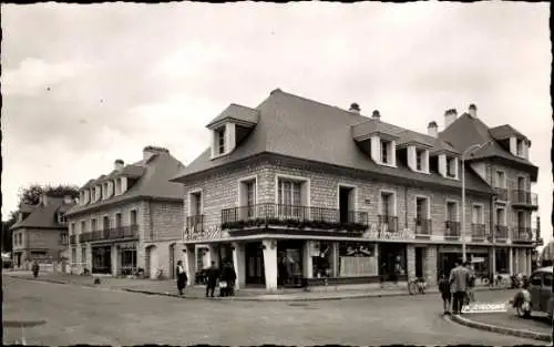 Ak Isigny sur Mer Calvados, La Place