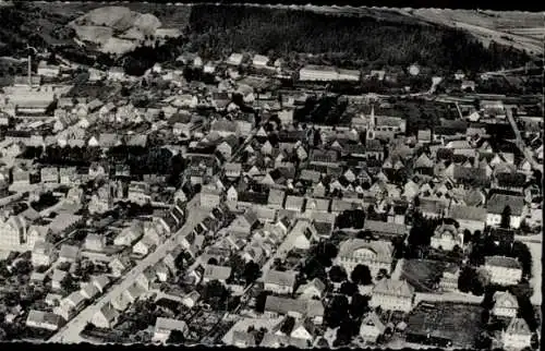 Ak Münsingen in Württemberg, Luftaufnahme von  Blick auf die Stadt,  Gebäude