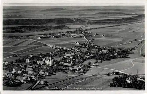 Ak Ummendorf in Württemberg, Luftaufnahme,  Kreuzberg, Felder, Häuser