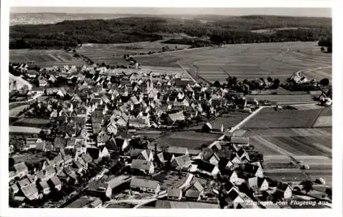 Ak Ehningen Baden Württemberg, Luftaufnahme von  Schwarz-Weiß, zahlreiche Dächer, Landschaft