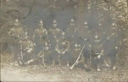 Foto Ak Bückeburg im Kreis Schaumburg, Deutsche Soldaten in Uniform