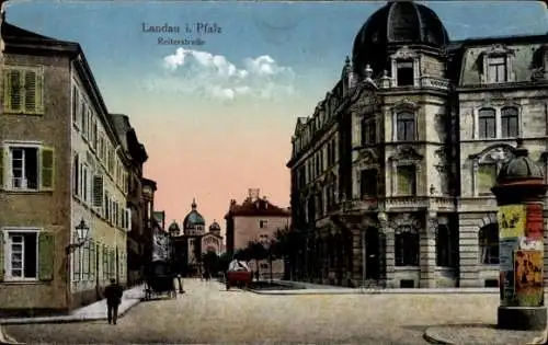 Judaika Ak Landau Pfalz, Blick in die Reiterstraße zur Synagoge, Litfaßsäule 