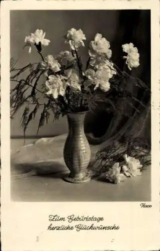 Ak Glückwunsch Geburtstag, Blumenstrauß in der Blumenvase