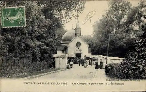 Ak Notre Dame des Anges Seine Saint Denis, Chapelle pendant le Pelerinage