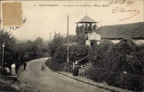 Ak Montfermeil Coudreaux Seine Saint Denis, Viale mit Bäumen, Radfahrer, Haus mit Turm auf dem Hü