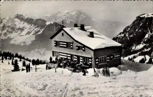 Ak Kanton Luzern Schweiz, Pilatus, Brisenhaus, Schnee, Berge, Besucher, Foto Jos. Brun Luzern