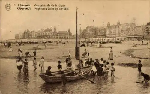 Ak Oostende Ostende Westflandern, Historische Strandansicht, Kinder im Wasser, Boote, Detailliert