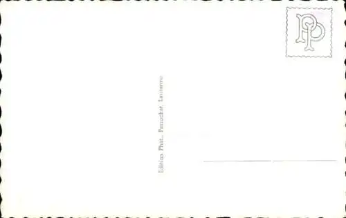 Ak Neuchâtel Neuenburg Stadt, Luftaufnahme von  Stadtansicht, Berge im Hintergrund