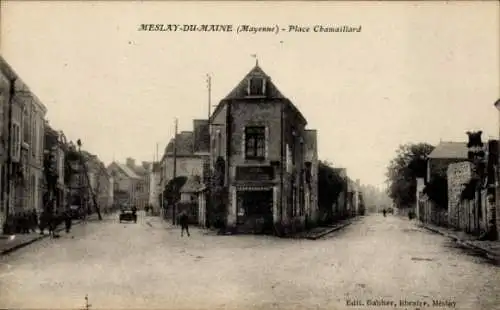 Ak Meslay-du-Maine Mayenne, Place Chamaillard