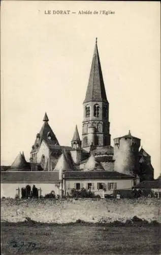 Ak Le Dorat Haute Vienne, Abside der Kirche, gotischer Stil, hohe Kirchturm