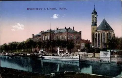 Ak Brandenburg an der Havel, Hafen, Gebäude, Kirche, Wasser, Boote