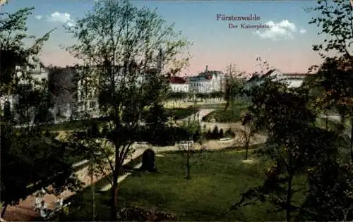 Ak Fürstenwalde an der Spree, Kaiserplatz, Gebäude, Parks, Bäume, ruhige Szenerie