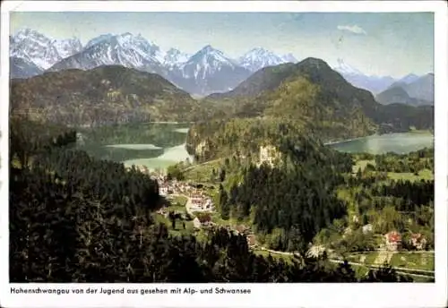 Ak Hohenschwangau Schwangau im Ostallgäu, Hohenschwangau mit Alp- und Schwansee, Berge und Wald, 