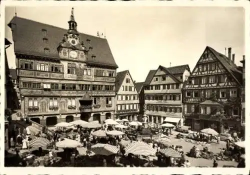 Ak Tübingen am Neckar, Historisches Stadtgebäude, Marktplatz, Umbrella-stände, Menschenmengen