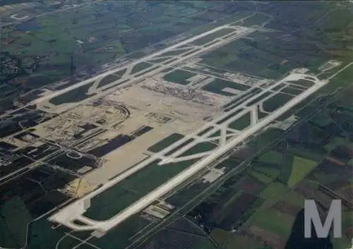 Ak München, Luftaufnahme des neuen Flughafens, Baugelände 1988