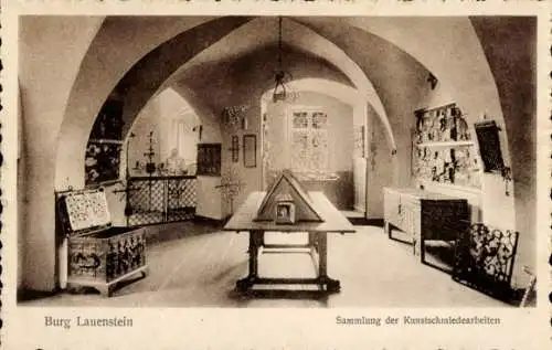 Ak Lauenstein Ludwigsstadt in Oberfranken, Burg Lauenstein, Innenansicht,  Sammlung der Kunstschm