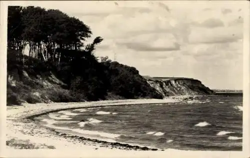 Foto Ak Oldenburg in Holstein, Landschaftsblick, Hohes Ufer, Strandpartie
