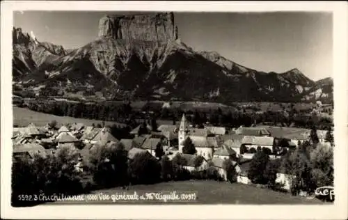 Ak Les Oches Chichilianne Isère, Panoramablick auf Berg, Dorfansicht, Kirche, Natur