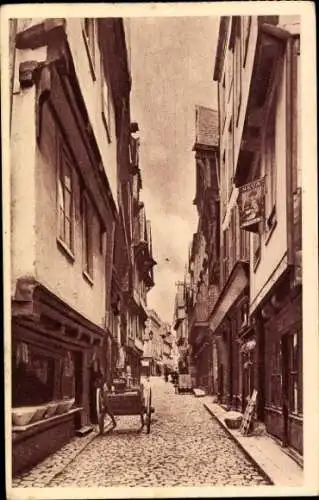 Ak Morlaix Finistère, Straße mit Fachwerkhäusern, gepflasterter Weg, Wagen, Schild 'NEVA'