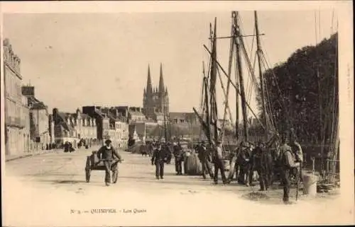 Ak Quimper Finistère, Historische Hafenansicht, Segelschiffe, Menschen, Stadtansicht