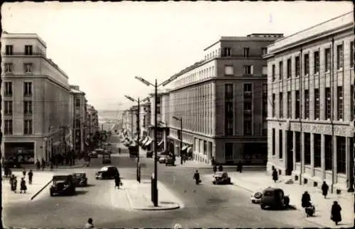Ak Brest Finistère, Stadtansicht, La Rue de Siam,  Gebäude, Straßenverkehr, Menschen