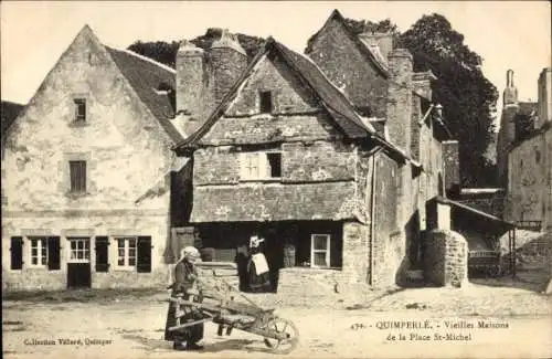 Ak Quimperlé Finistère, Alte Häuser, Platz St. Michel,  Architektur, ländliche Szene