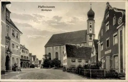 Ak Pfaffenhausen in Oberschwaben Unterallgäu, Kirchplatz, Kirche