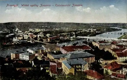 Ak Przemyśl Polen, Panoramablick auf  Flusslandschaft,  Architektur