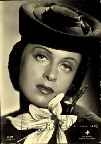 Ak Schauspielerin Anneliese Uhlig, Portrait mit Hut, Ufa Film, Autogramm