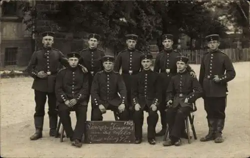 Foto Ak Gruppenbild deutscher Soldaten, Linzer Jungens, Regiment