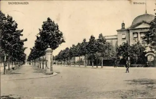 Ak Sachsenhausen Frankfurt am Main, Wilhelmstraße, Litfaßsäule