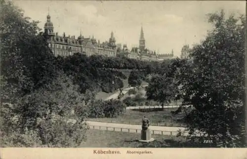Ak København Kopenhagen Dänemark, Panoramablick auf Aborreparken, historische Gebäude, Statue