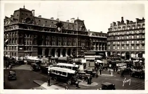 Ak Paris IX Opéra, Gare Saint-Lazare, historische Architektur, Verkehrsszene, Straßenleben