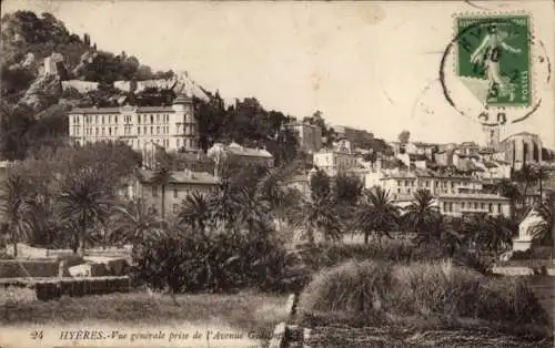 Ak Hyères Var, Vue générale prise de l'Avenue Godillo