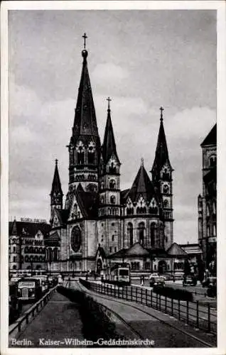 Ak Berlin Charlottenburg, Kaiser Wilhelm Gedächtniskirche, Straßenbahn
