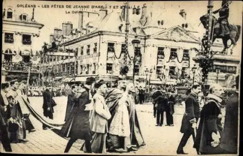 Ak Orléans Loiret, Fête de Jeanne d'Arc, Menschenmenge,  Gebäude, Feierlichkeiten