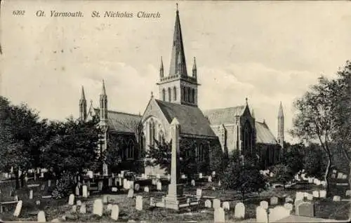 Ak Great Yarmouth Norfolk England, St. Nicholas Church, Friedhof, Grabsteine