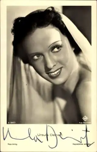 Ak Schauspielerin Ursula Deinert, Portrait, UFA Film, Ross Verlag A 3247 1, Autogramm