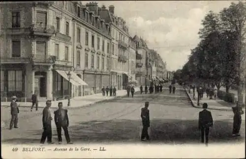Ak Belfort Beffert Beffort Territoire de Belfort, Avenue de la Gare, Straßenszene, Menschen, Gebä