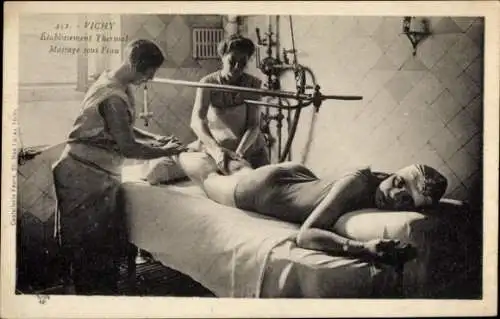 Ak Vichy Allier, Thermalbad, Massage unter Wasser,  zwei Personen bei Massage