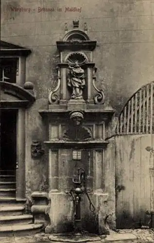 Ak Würzburg am Main Unterfranken, Brunnen im Maidhof