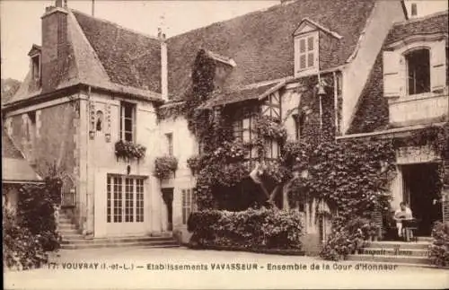Ak Vouvray Indre et Loire, Etablissements Vavasseur, Ensemble de la Cour d'Honneur, Gebäudefassad