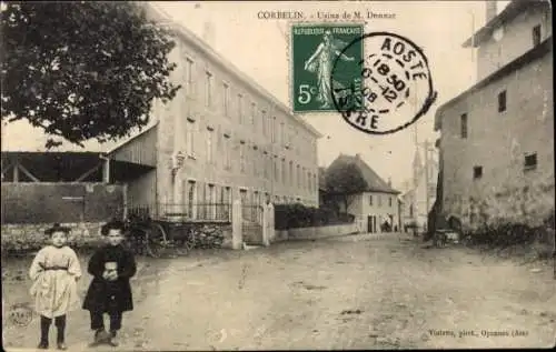 Ak Corbelin Isère, Zwei Kinder, Fabrikgebäude, Straße, Poststempel, französische Briefmarke
