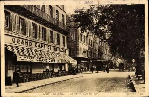 Ak Quimper Finistère, GRAND CAFE DE BRETAGNE, Rue du Parc, Straßenszene, Morgen