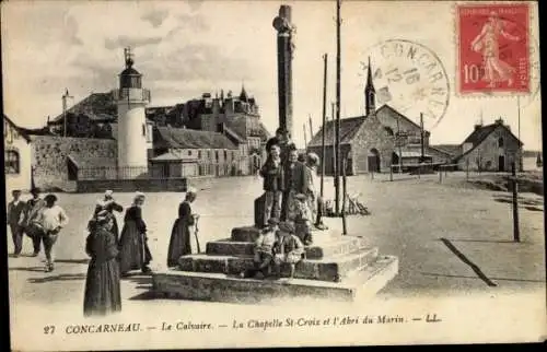 Ak Concarneau Finistère, Le Calvaire, La Chapelle St-Croix, Figuren, Aussicht auf die Stadt