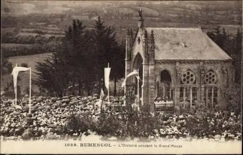 Ak Rumengol Finistère, Oratorium während der großen Messe, Schäfherde, Kirche, ländliche Umgebung