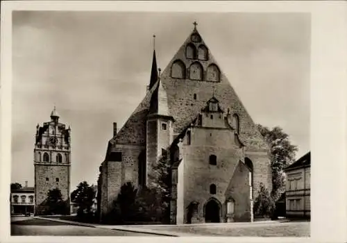 Ak Zerbst in Anhalt, Bartholomäuskirche, Glockenturm, s Gebäude