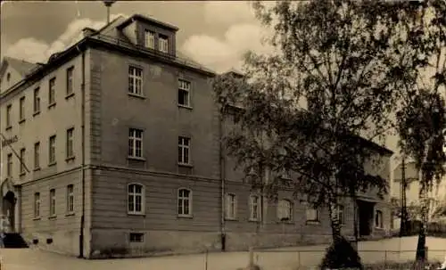 Ak Ohorn in Sachsen, Konsum-Gaststätte Ratskeller, 4-Fenster-Gebäude, Bäume in der Umgebung
