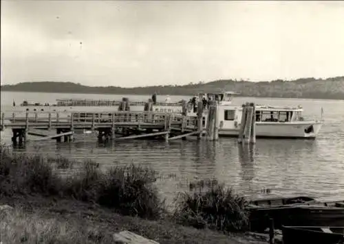 Ak Ferch am Schwielowsee , Schiffsanlegestelle, Boot, Wasser, Menschen