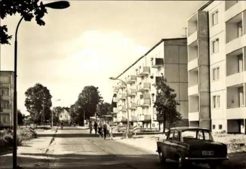 Ak Löcknitz in Vorpommern, Schulzenstraße, Wohngebiet